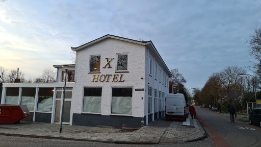 Hotel Leeuwerik blijft Hotel Leeuwerik! - RTV GO! Omroep Gemeente Oldambt