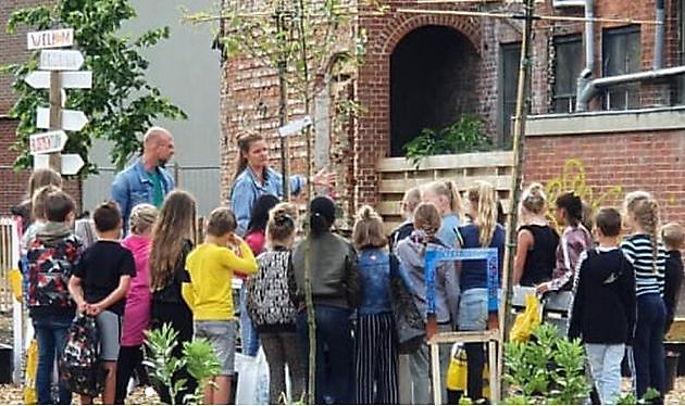 Jurrie Nieboer heeft stichting 'Schooltuinjuf' officieel geopend - RTV GO! Omroep Gemeente Oldambt