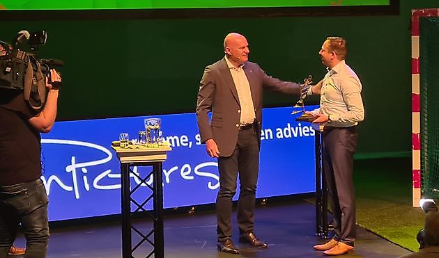 Hessels Zeefbanden wint Ondersnemersprijs Oost Groningen - RTV GO! Omroep Gemeente Oldambt