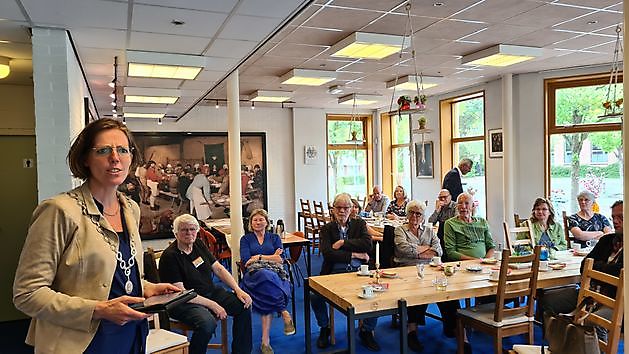 Burgemeester Sikkema opent expositie in Heiligerlee - RTV GO! Omroep Gemeente Oldambt