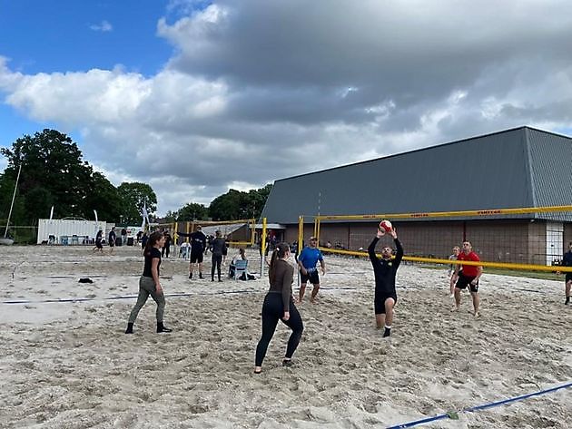 Geslaagd beachvolleybaltoernooi in Scheemda - RTV GO! Omroep Gemeente Oldambt