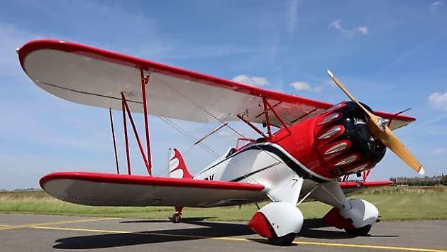 Nieuw vliegtuig voor Tom van der Meulen op Oostwold Airport - RTV GO! Omroep Gemeente Oldambt