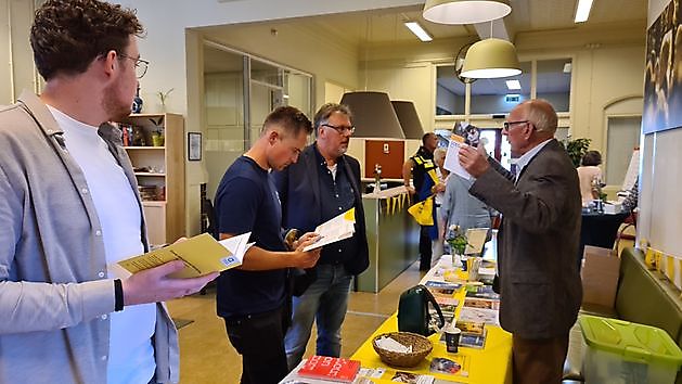 Alzheimermarkt De Boschpoort druk bezocht - RTV GO! Omroep Gemeente Oldambt