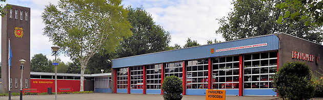 Oude brandweerkazerne heeft nieuwe moderne deuren - RTV GO! Omroep Gemeente Oldambt