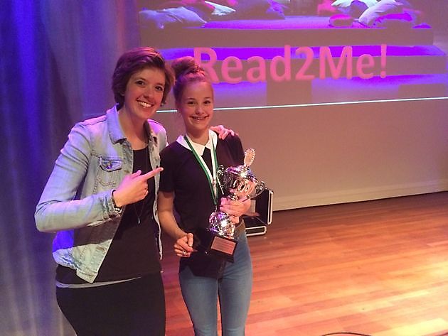 Fenniek Jager wint landelijke voorleeswedstrijd Read2Me! - RTV GO! Omroep Gemeente Oldambt