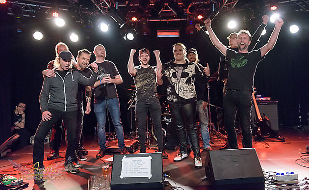 Moonwitch, winnaar Metal Battle Groningen, in gesprek met Hifi Mama! - RTV GO! Omroep Gemeente Oldambt